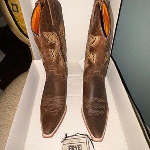 Frye Women’s Tan and Brown Western Boots
